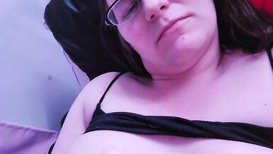 Amy Shows off her little Body for you - 10 image