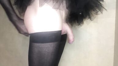 Shemale Shannon Pees from Anal Masturbation - 8 image