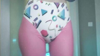 pretty teen tranny gets a prostate anal orgasm and cums like a fountain while drilled by big fat dildo fuckmachine - 1 image