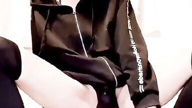 Asian Trap with a special talent - 10 image