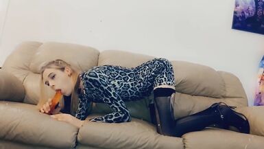 Trans Cheetah Girl Cam Show - 15 image