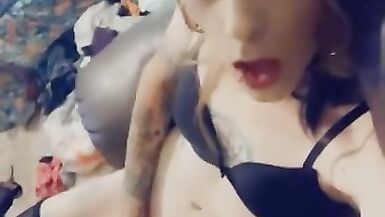 Pretty Tranny Fingering herself - 13 image