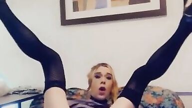 Sexy Trans Gets Playful in Hotel - 7 image