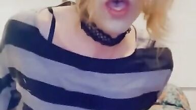 Sexy Trans Gets Playful in Hotel - 9 image