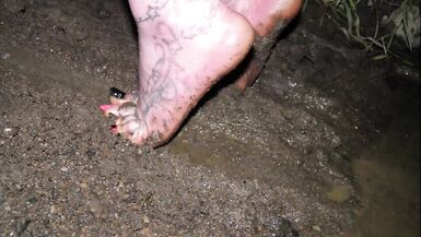 TS Feet on a Warm Day on the Creek - Barefoot & Nylons - 15 image