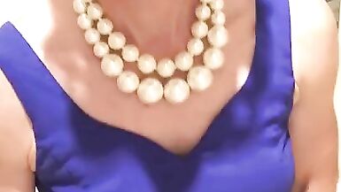 Sexy Shemale Milf - 13 image