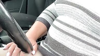 Crossdresser Kelly drive to carpark  for a wank in tights - 7 image