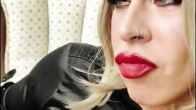 Alexandra Miret Sesion De Fotos Completo thetranny.com