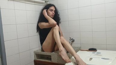 I Wash my Genitals in Hot Water and get Bluzz from it - 1 image