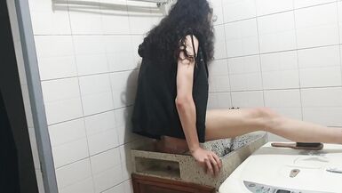 I Wash my Genitals in Hot Water and get Bluzz from it - 11 image