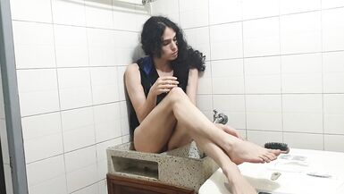 I Wash my Genitals in Hot Water and get Bluzz from it - 3 image