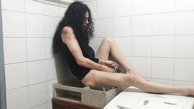 I Wash my Genitals in Hot Water and get Bluzz from it - 8 image