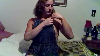 Tranny in Slow Motion - 3 image