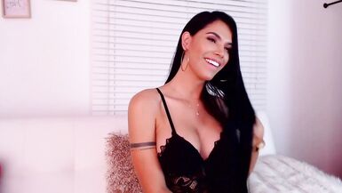 diione sexy shemale!!