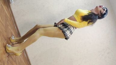 Sissy Ponyboy in Yellow Pantyhose with Tiny Dick Dancing and Showing her Super Body