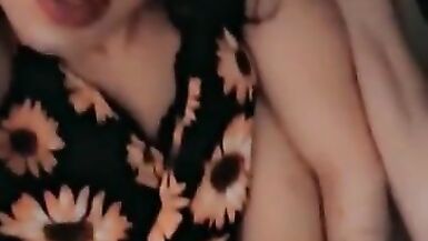 Inexperienced Tranny slut fucks her gaping arse - 2 image