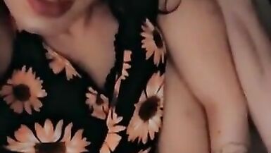 Inexperienced Tranny slut fucks her gaping arse - 3 image