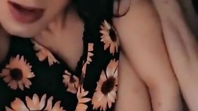 Inexperienced Tranny slut fucks her gaping arse - 7 image